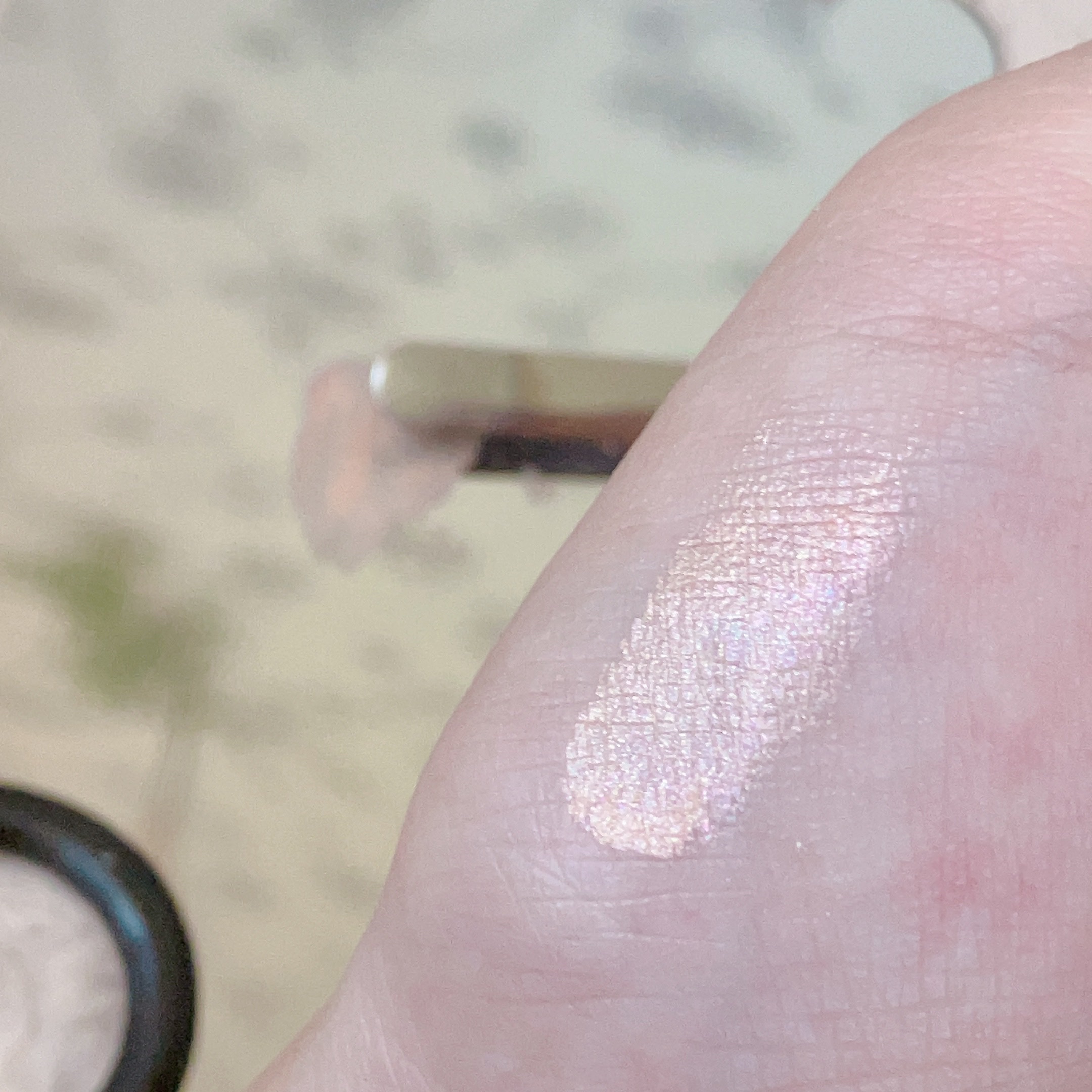 麻雀アイシャドウ 菊【キク】キクパール/和粧/単色アイシャドウを使ったクチコミ（3枚目）