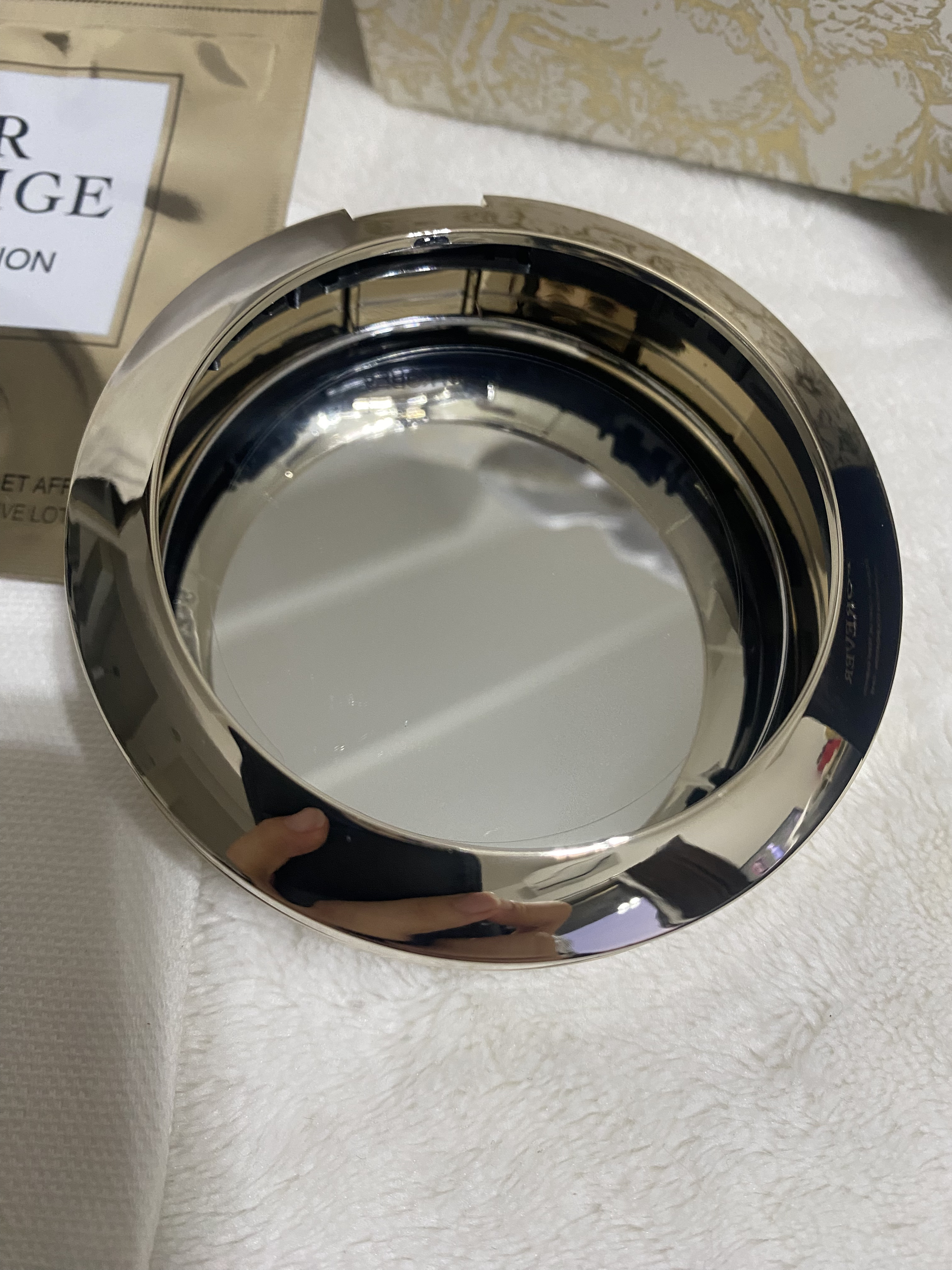 ディオールスキン フォーエヴァー クッション  ケース（クリスマス コレクション 2023 数量限定品）/Dior/その他化粧小物を使ったクチコミ（2枚目）