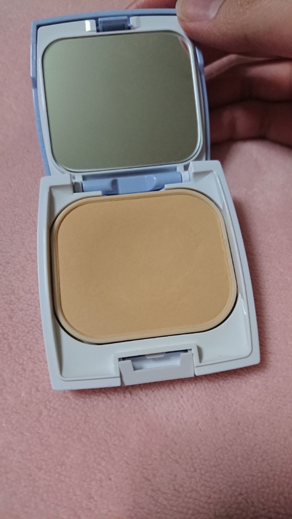 UV バイ ケーキ(スポンジ入り)/ちふれ/パウダーファンデーションを使ったクチコミ(2枚目)