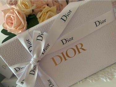 トリオ ブリック パレット＜ピュア グロウ＞ 643 ピュア ペタルズ（生産終了）/Dior/アイシャドウパレットを使ったクチコミ（2枚目）