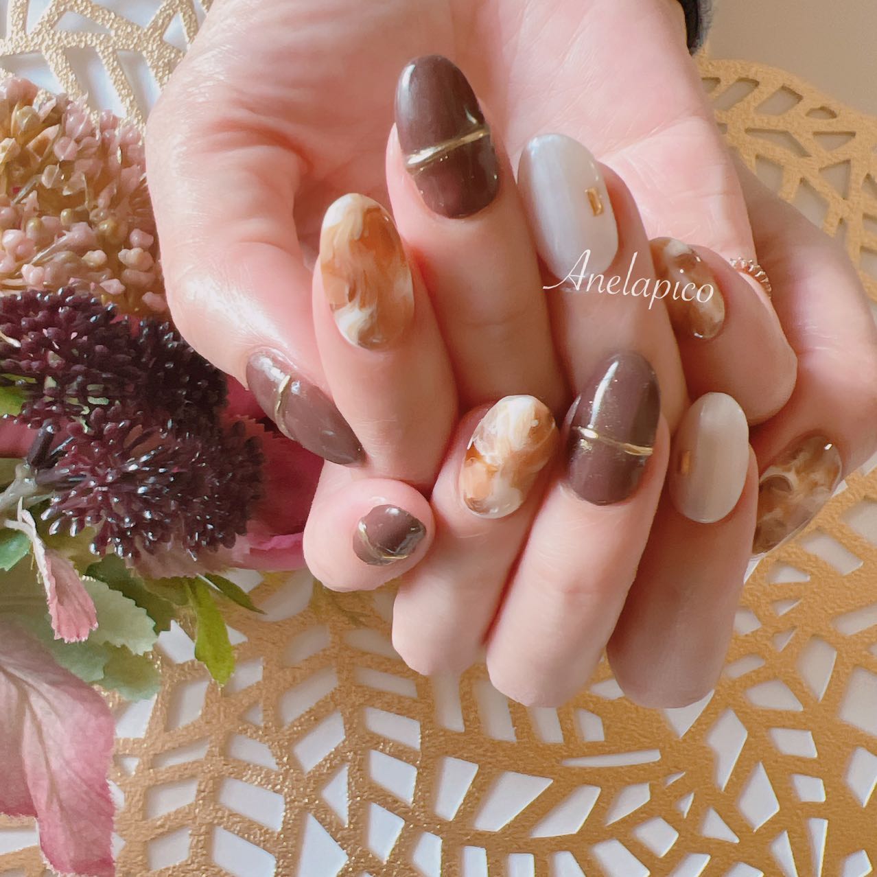 mamico on LIPS 「*お客様ネイル😊去年もやったカフェラテネイルを少し変えて☕️..」(1枚目)