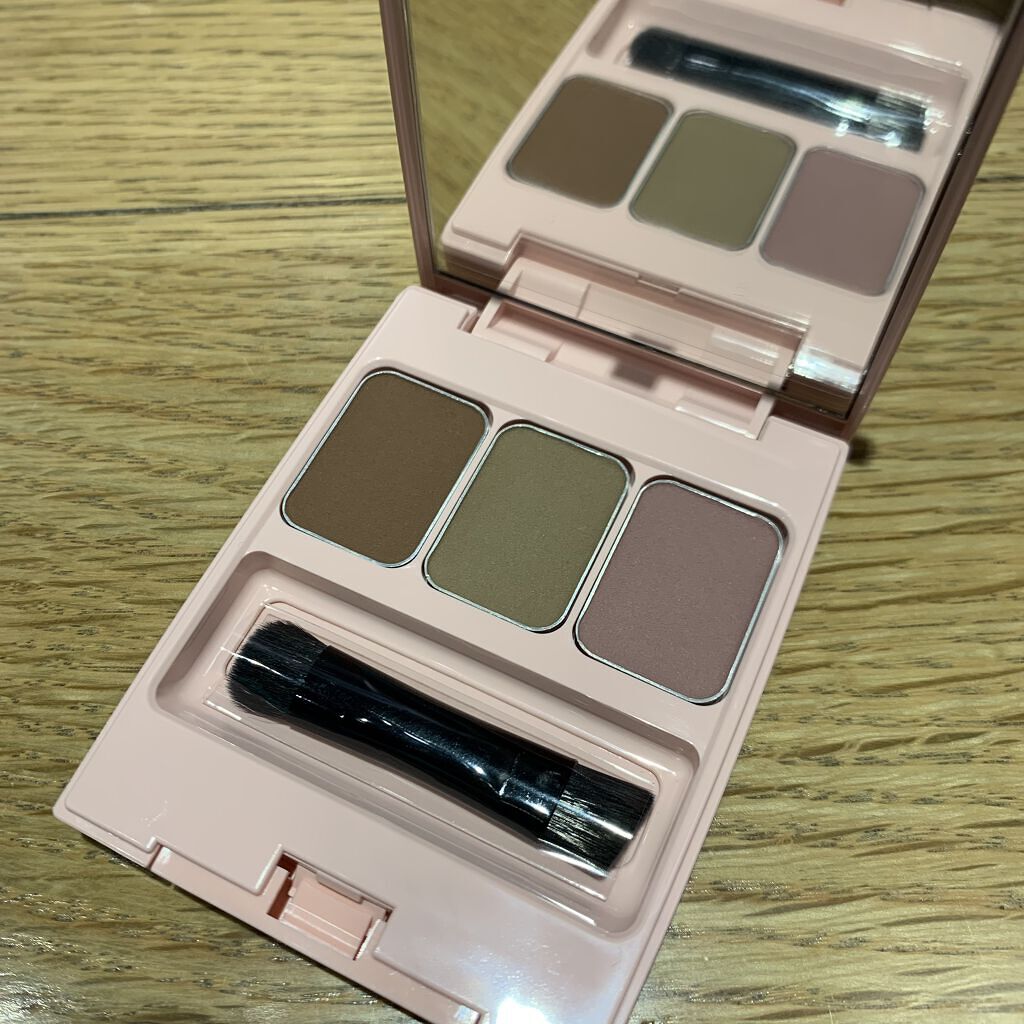  フーミー アイブロウパウダー r.mレディモーヴ/WHOMEE/パウダーアイブロウを使ったクチコミ（2枚目）