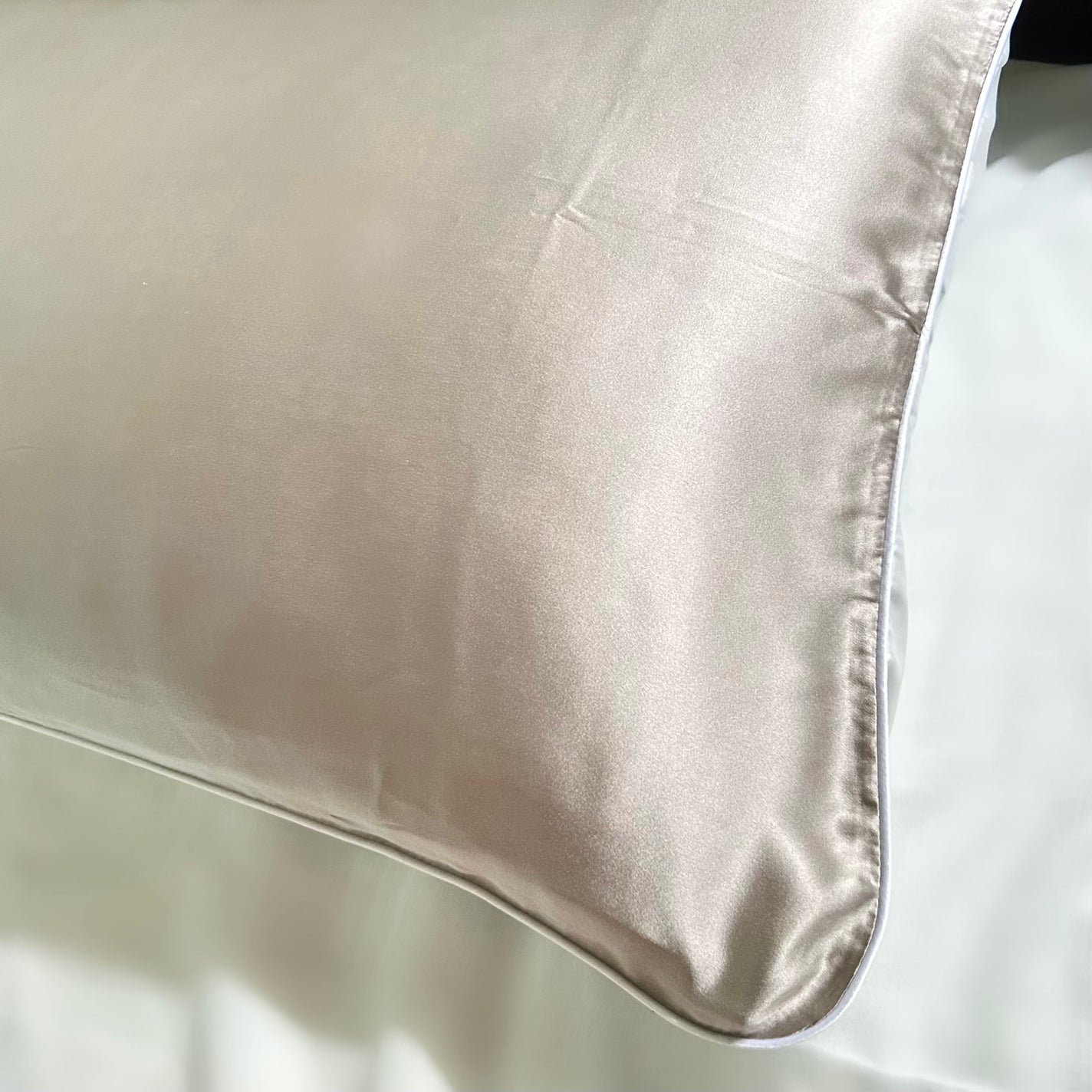 SEAWIND シルク枕カバー/SEAWIND/ヘアケアグッズを使ったクチコミ(4枚目)