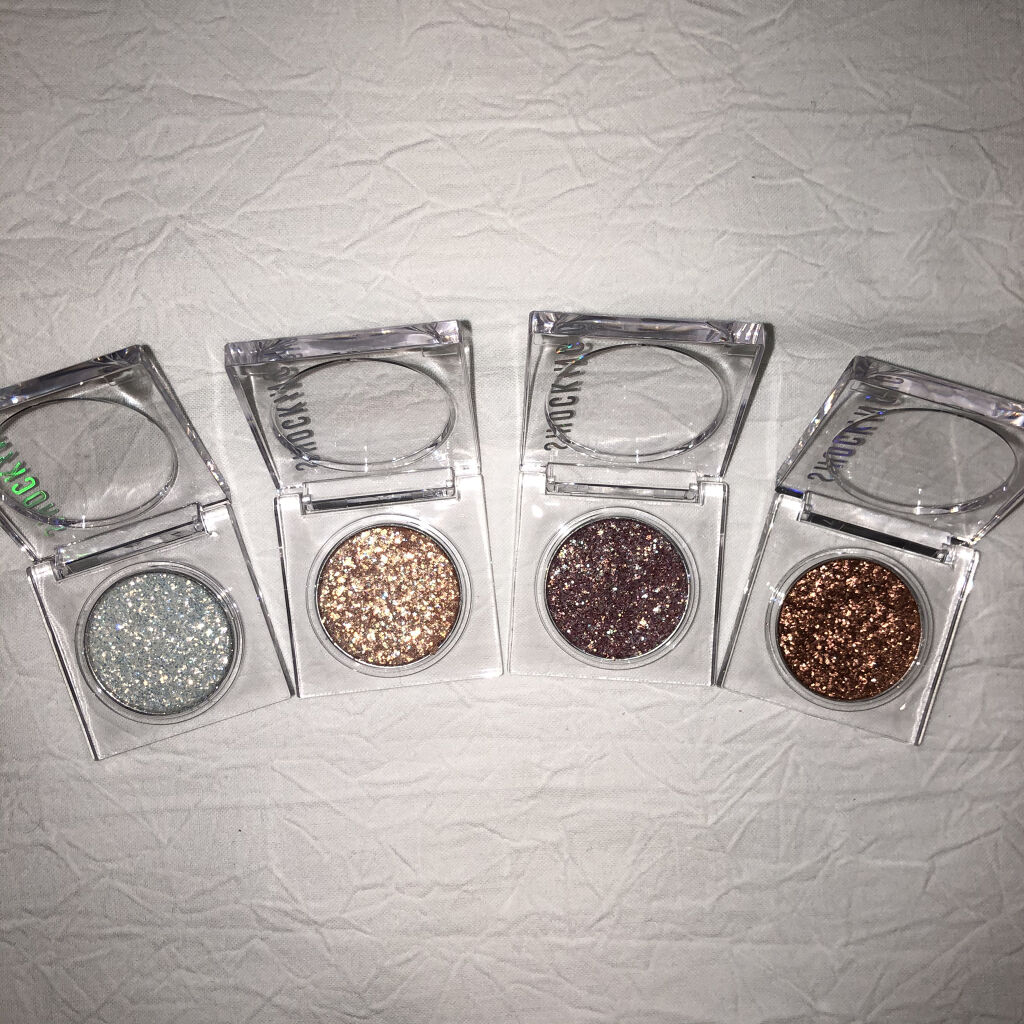 THE SHOCKING BEAM GLITTER/TONYMOLY/単色アイシャドウを使ったクチコミ（3枚目）