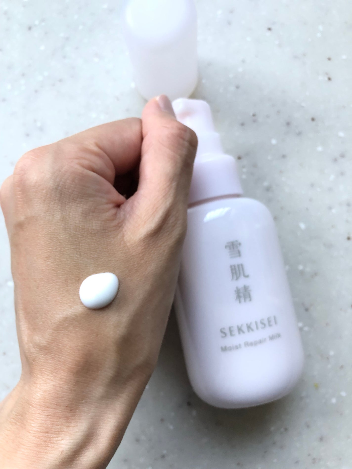 クリアウェルネス モイストリペア ミルク/雪肌精/乳液を使ったクチコミ(2枚目)