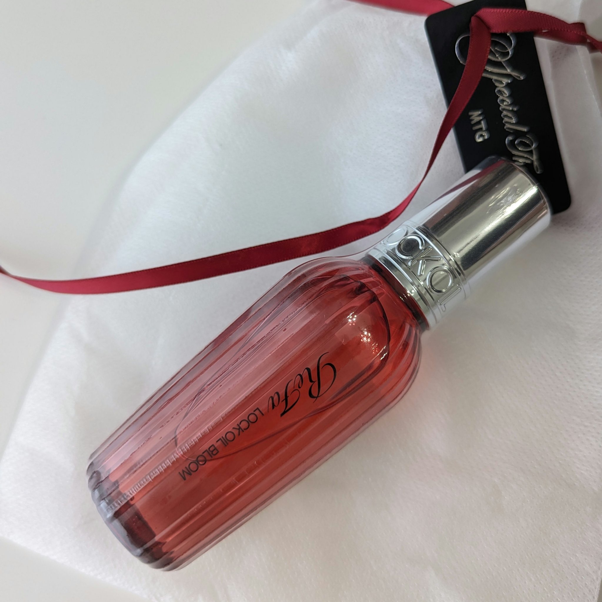 ずっと使ってみたかった！リファのロックオイル♡

--------------------
ReFa
ロックオイル ブルーム
--------------------

友だちからプレゼントでもらった、リファのロックオイル♡

サラッとした