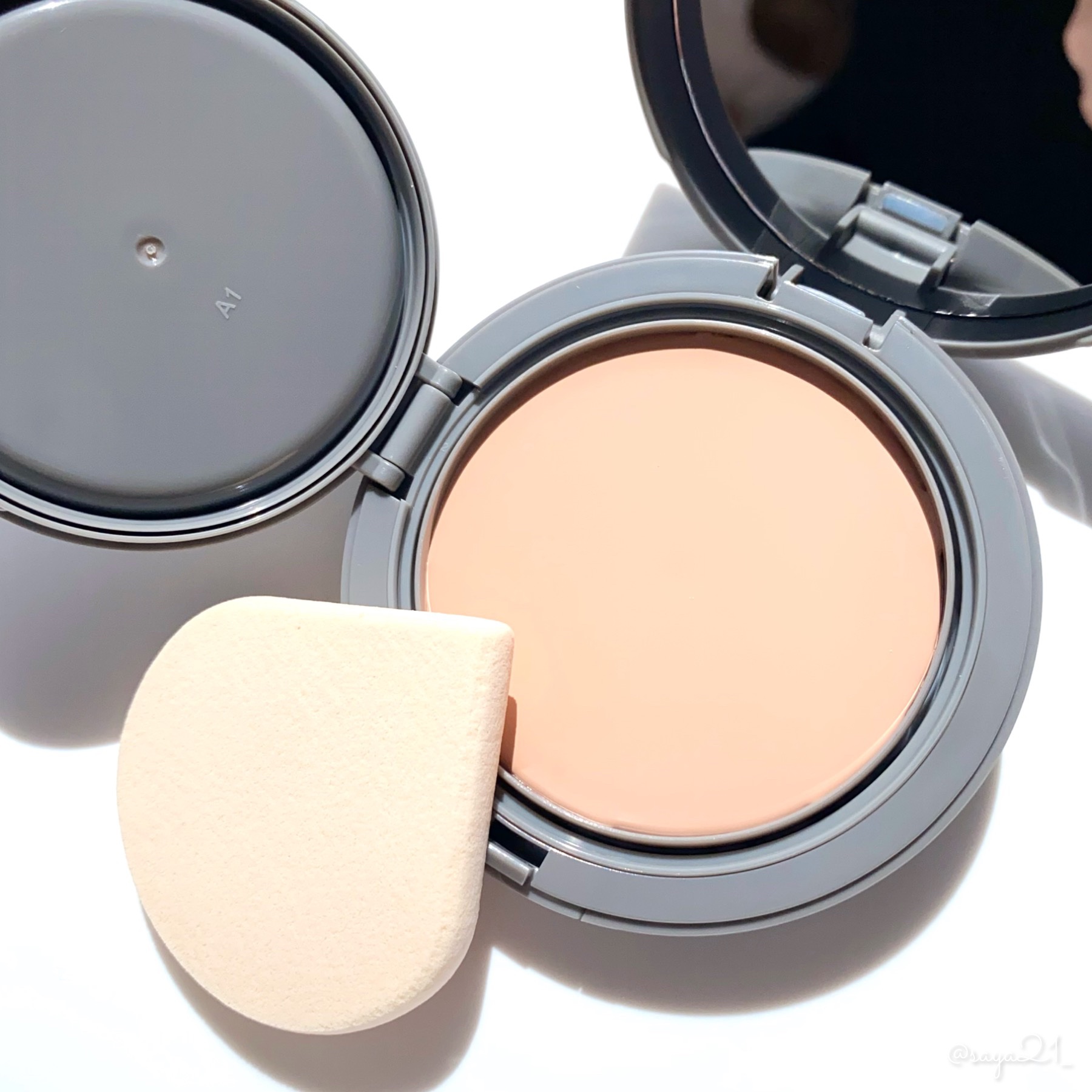 チャコット・コスメティクス エンリッチングクリームファンデーションのクチコミ「\ パウダーいらずのクリームファンデーション😳💭 /

⚜️チャコット・コスメティクス
クリー.....」（2枚目）