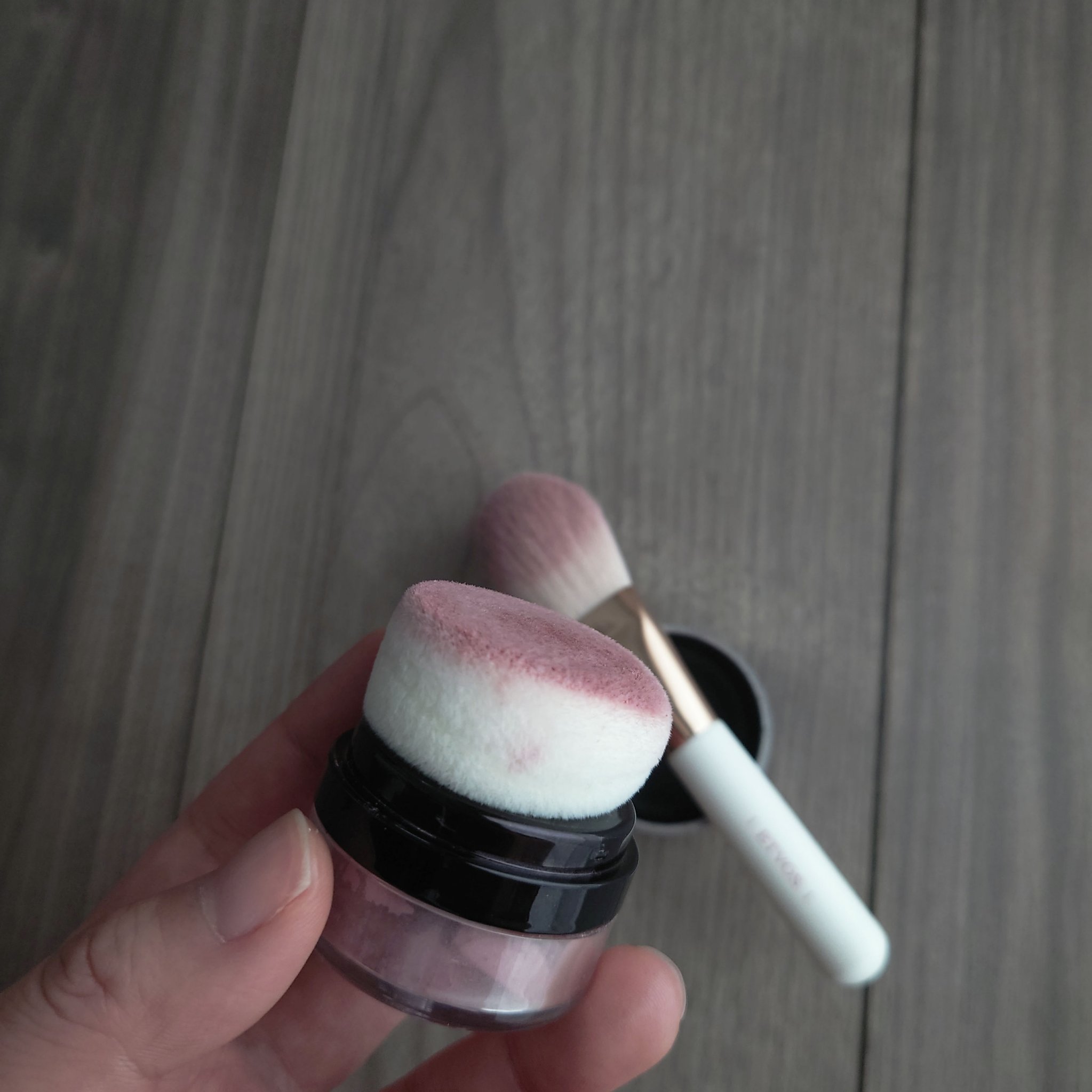 ポンポンミネラルチーク/エトヴォス/パウダーチークを使ったクチコミ（2枚目）