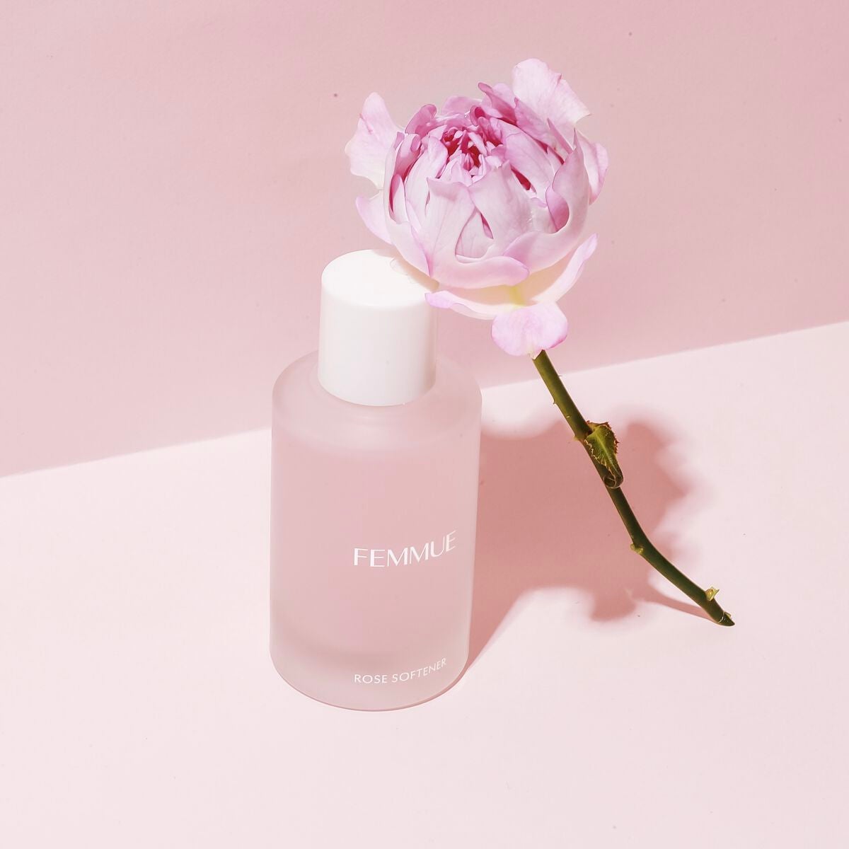 FEMMUE公式アカウント on LIPS 「発売2周年記念プレゼント企画開催🌹#肌の柔軟剤と称されるローズ..」(2枚目)