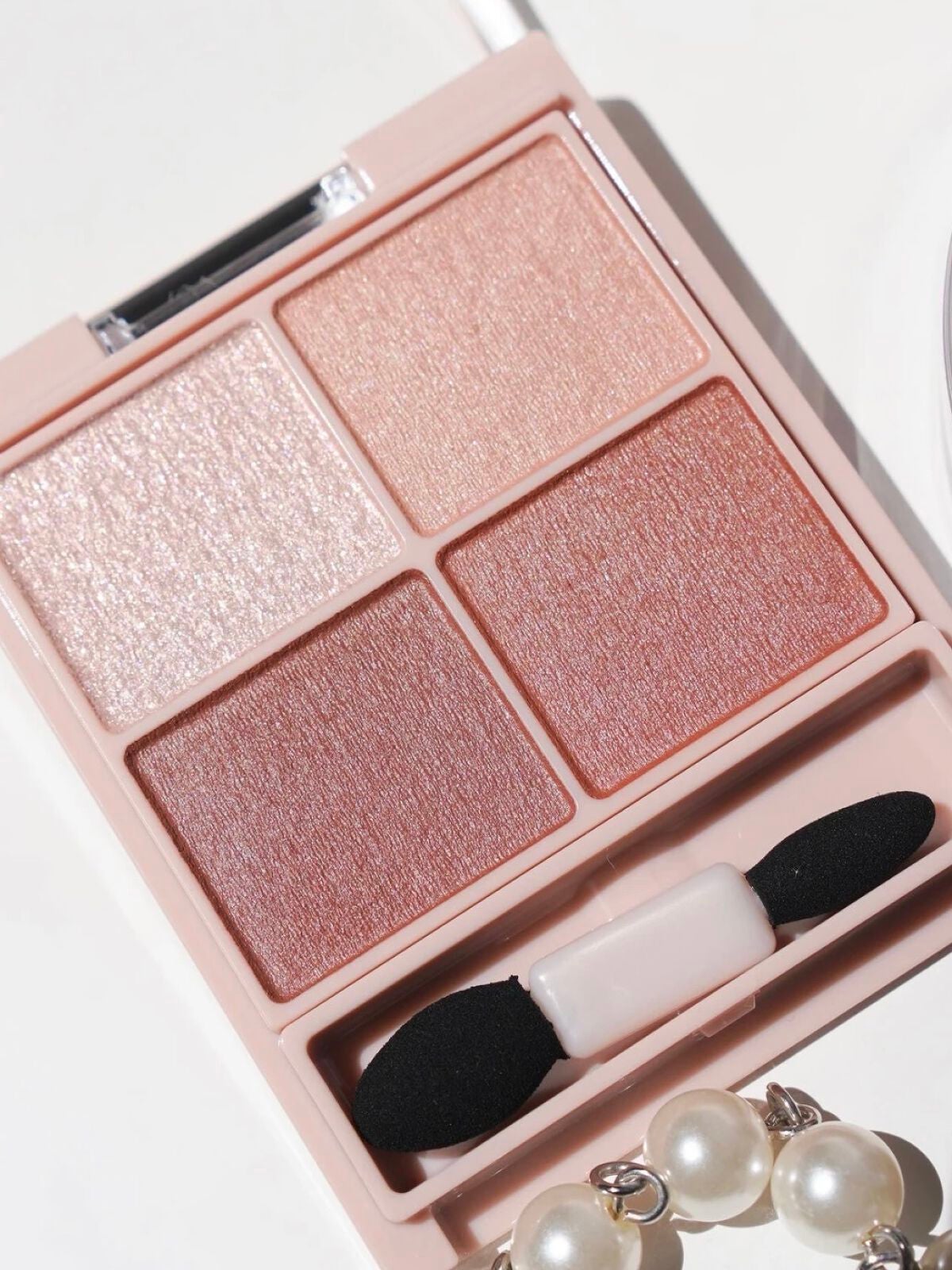 シルキースフレアイズ(マットタイプ)/キャンメイク/アイシャドウパレットを使ったクチコミ(4枚目)