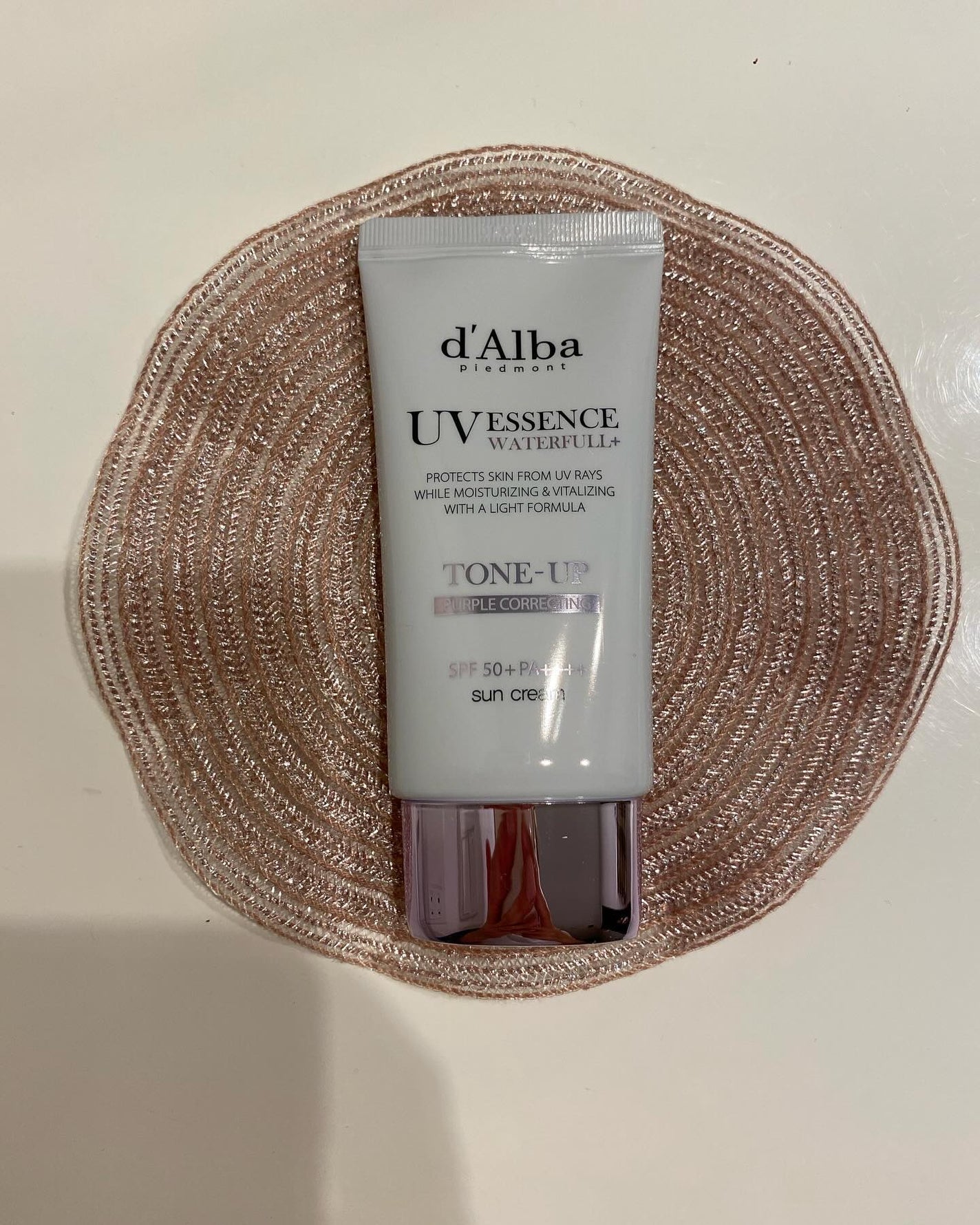 Carrie125 on LIPS 「【ダルバ ウォータフルトーンアップサンクリーム(パープル)】日..」(1枚目)