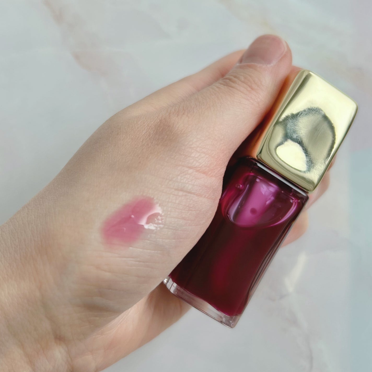 キスキス ビー グロウ オイル/GUERLAIN/リップグロスを使ったクチコミ(2枚目)