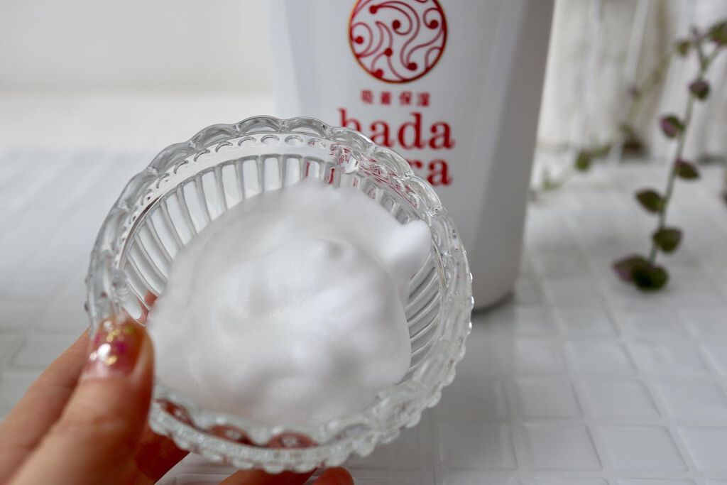 hadakara ボディソープ 泡で出てくるタイプ  フローラルブーケの香り 本体大型サイズ825ml/hadakara/ボディソープを使ったクチコミ（3枚目）