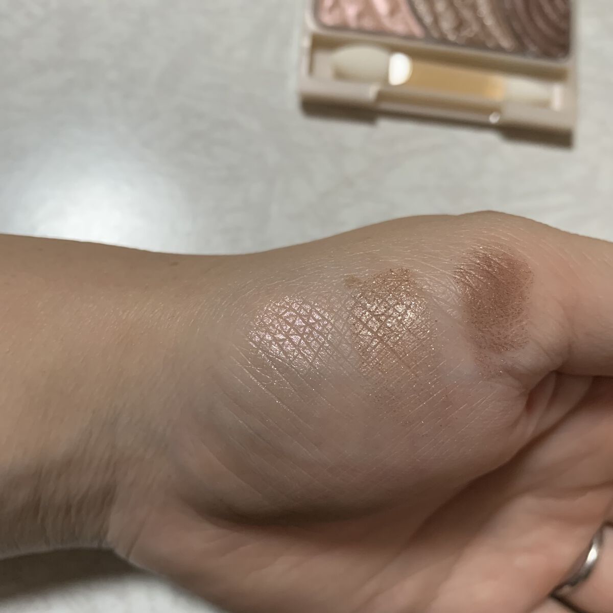 トーンアップアイシャドウ/CEZANNE/アイシャドウパレットを使ったクチコミ（2枚目）