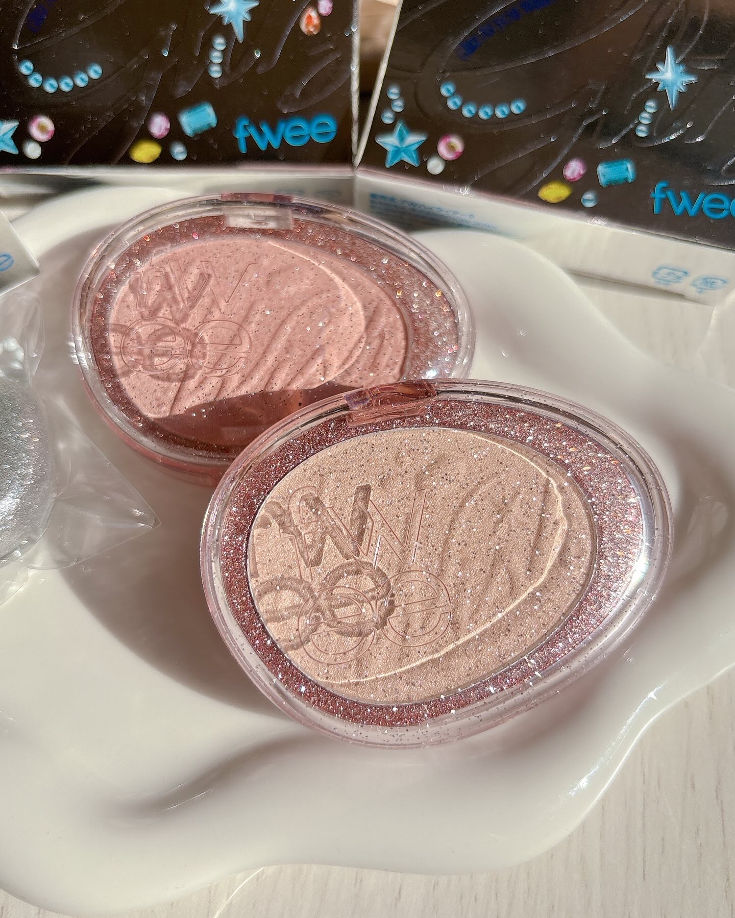 2025年冬新作パウダーハイライト】フィー グリッツストーンハイ