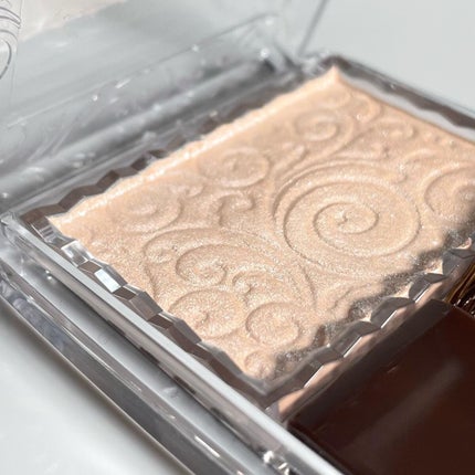 パールグロウハイライト/CEZANNE/パウダーハイライトを使ったクチコミ(3枚目)