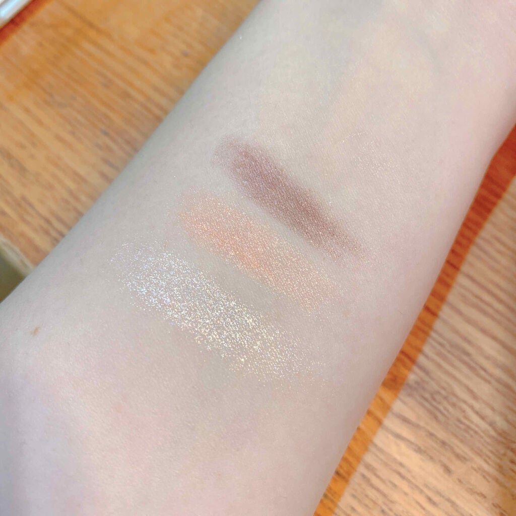 トーンアップアイシャドウ/CEZANNE/アイシャドウパレットを使ったクチコミ(3枚目)