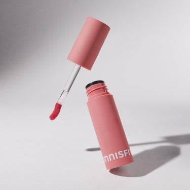 INNISFREE(イニスフリー)公式アカウント on LIPS 「RENEWALエアリーマットティント🌹マット仕上がりの空気のよ..」（1枚目）