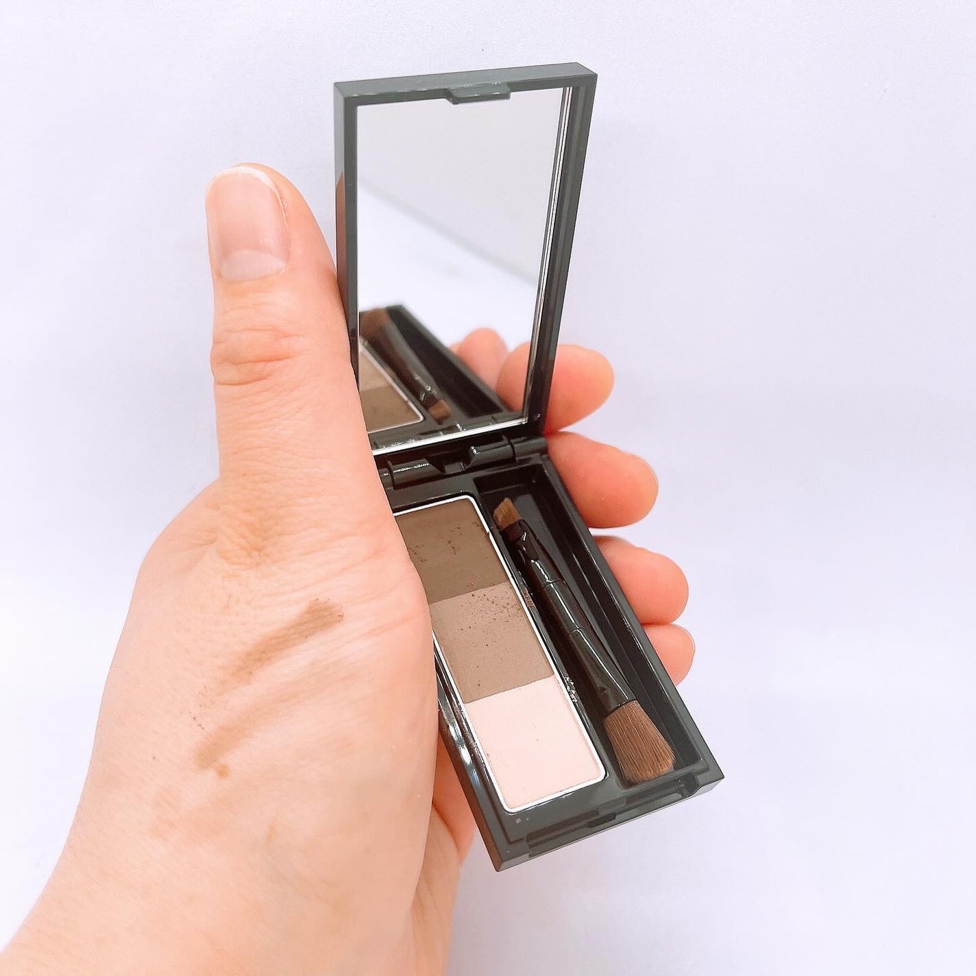 ケイト デザイニングアイブロウ3D/KATE/パウダーアイブロウを使ったクチコミ(6枚目)