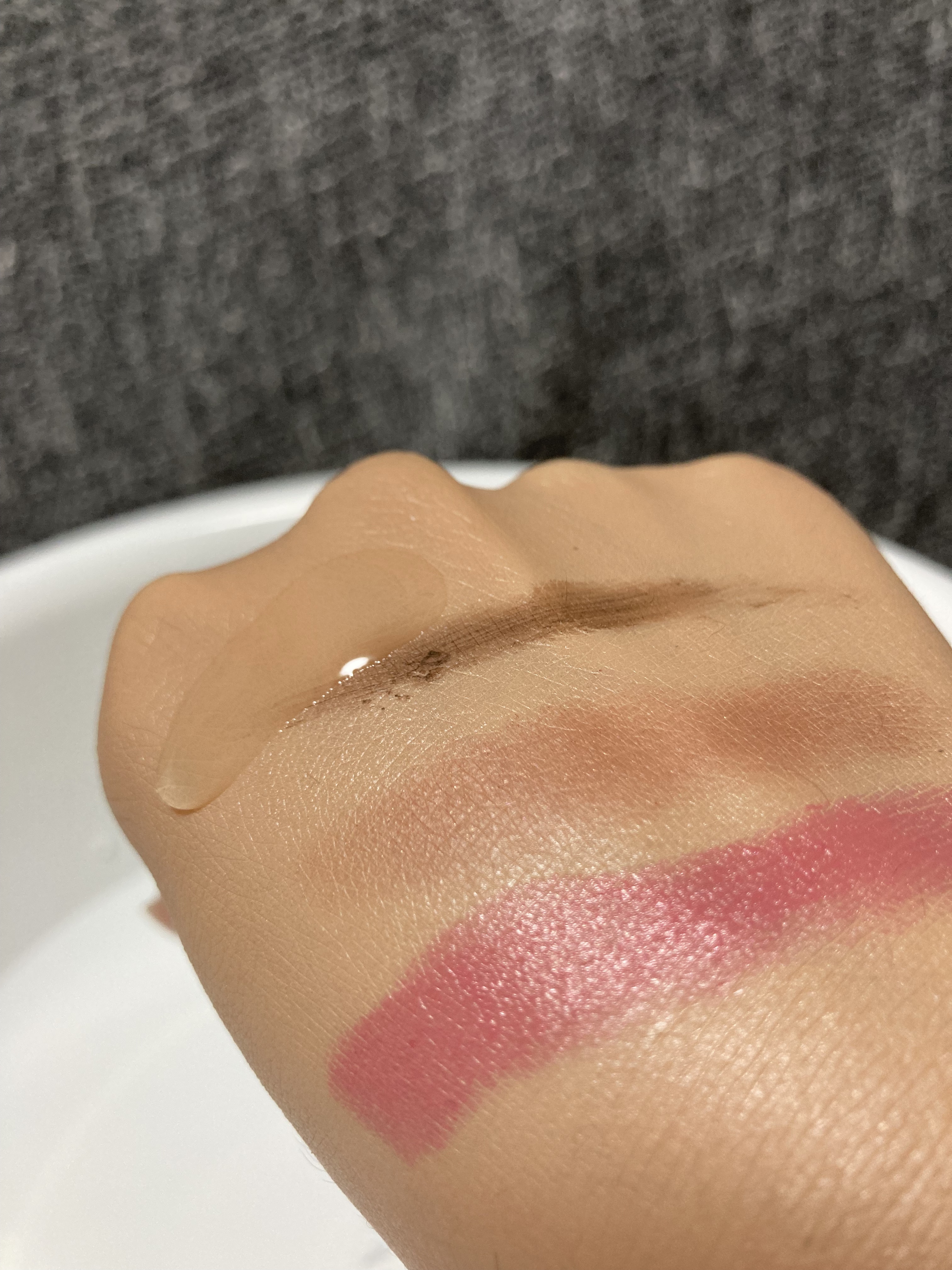 MEDIPEEL レッドラクトコラーゲンクレンジングオイルのクチコミ「MEDI-PEEL
レッドラクトコラーゲンクレンジングオイル

ディープクレンジングなのに突っ.....」（3枚目）