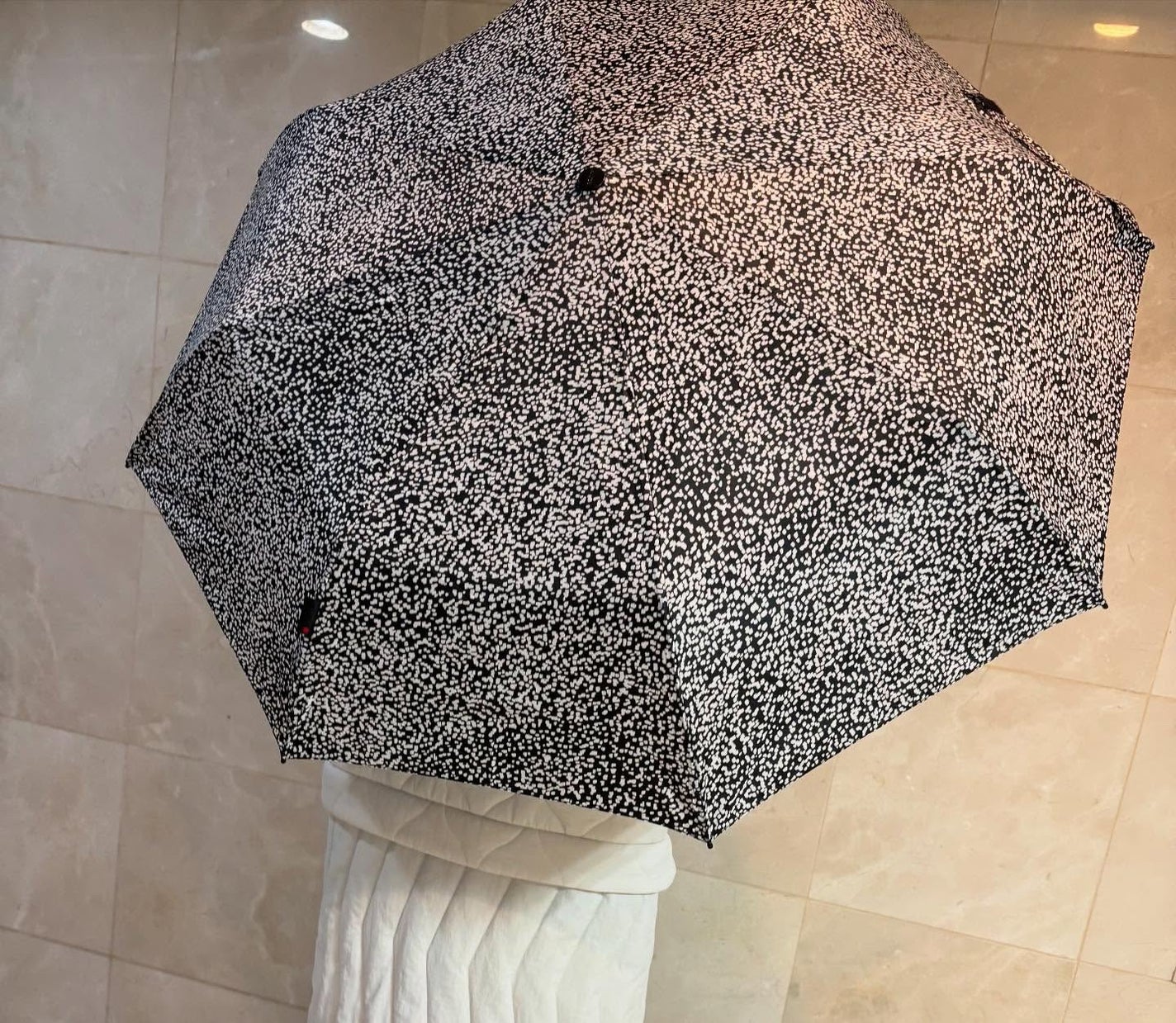 chiekotan on LIPS 「3月16日は「折りたたみ傘の日」☂️ドイツ発の傘ブランドKni..」(1枚目)