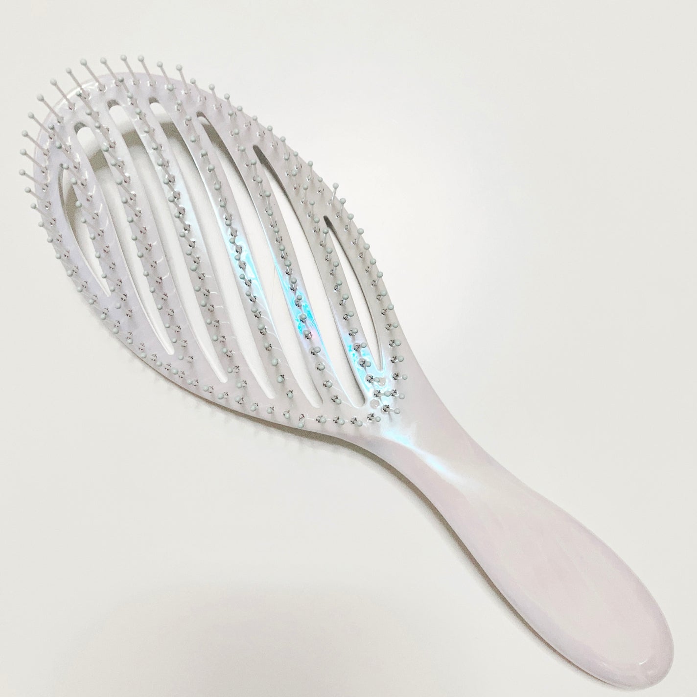 速乾ヘアブラシ/THREEPPY/ヘアブラシを使ったクチコミ(2枚目)