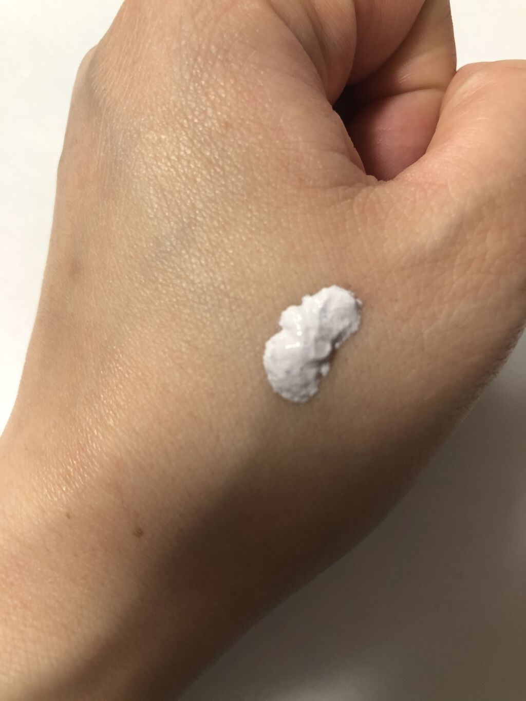 UVプラス 5P モイスチャライジング マルチ デイ スクリーン/CLARINS/日焼け止めミルクを使ったクチコミ（2枚目）