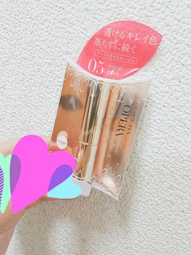 opera　05　コーラルピンク💄

塗り心地が今までで一番いい！！
とってもするする塗れる👍

色は学校、職場などで使いやすい🏫🏢

これはプレゼントしてもらったものです💕
友達に感謝🙌🏻

#オペラ