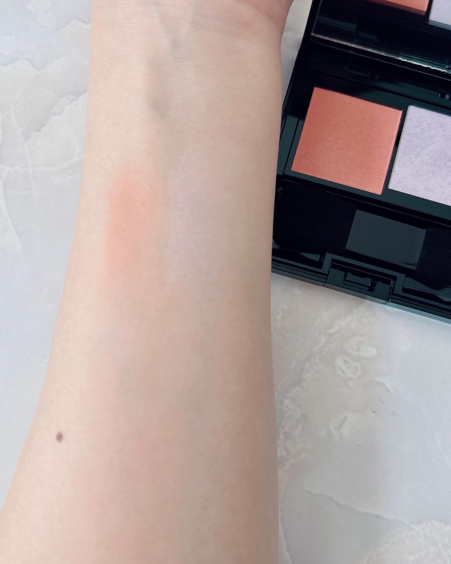 カネボウ ムードブースティングブラッシュ/KANEBO/パウダーチークを使ったクチコミ（2枚目）