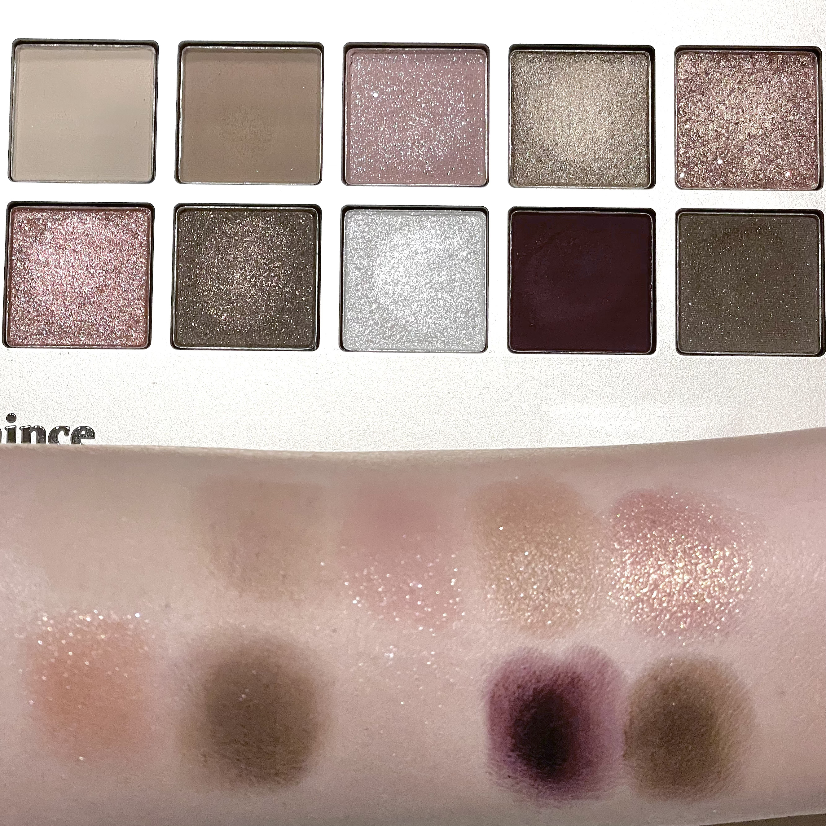 ニューデップスアイシャドウパレット 07 イン・ワンダーランド (ホリデー限定)/hince/アイシャドウパレットを使ったクチコミ（2枚目）