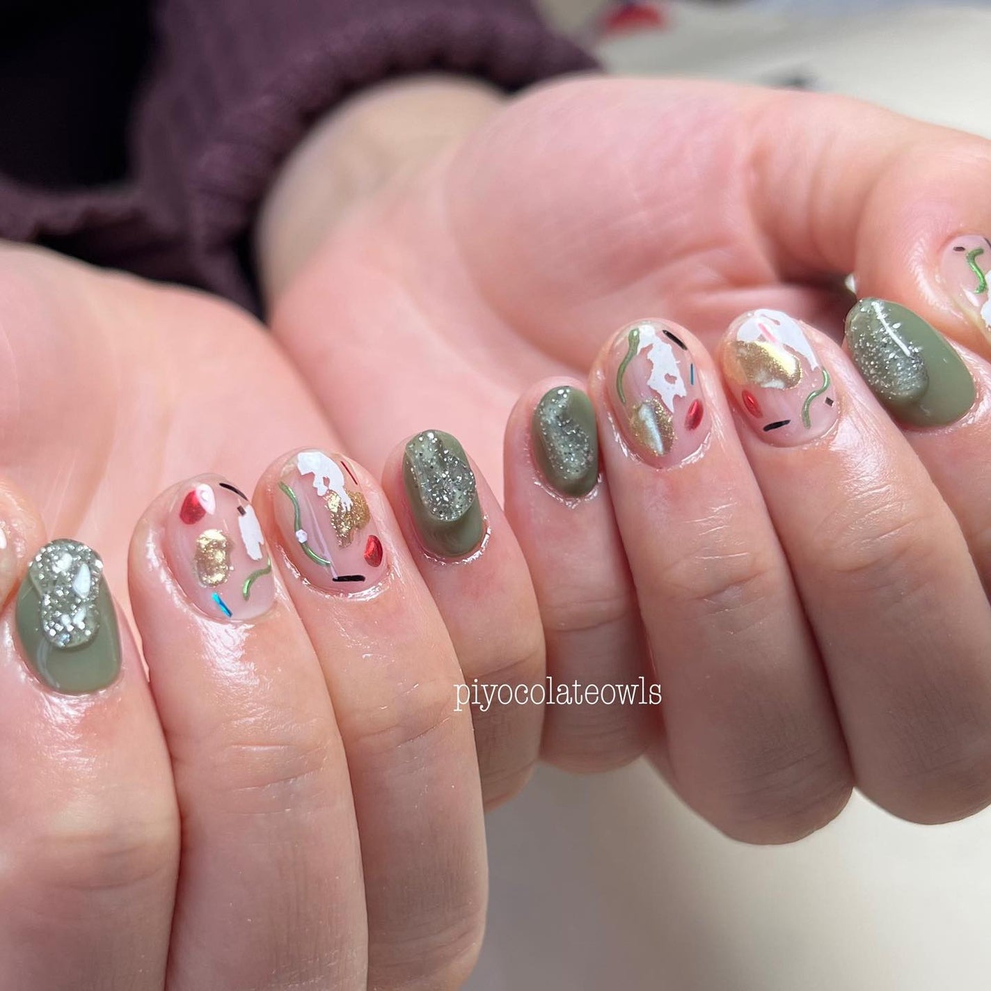 ぴよこれいと あうるす on LIPS 「オーダーは、クリスマスっぽネイル🎄🎅あくまでも、”っぽ。”ガチ..」(2枚目)