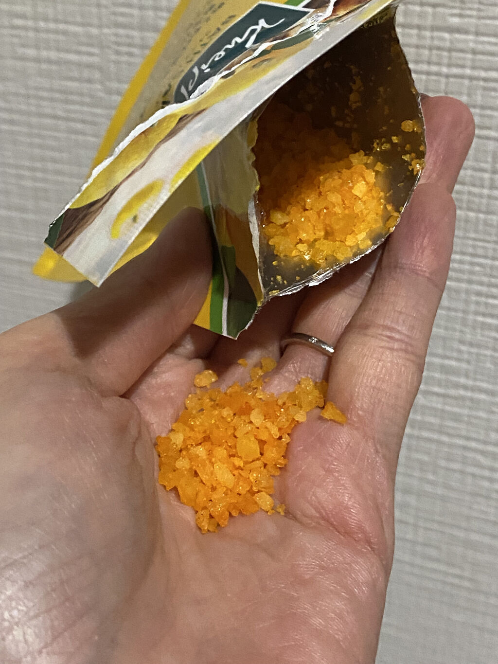 クナイプ バスソルト ユズ＆ジンジャーの香り/クナイプ/無機塩系入浴剤を使ったクチコミ（3枚目）