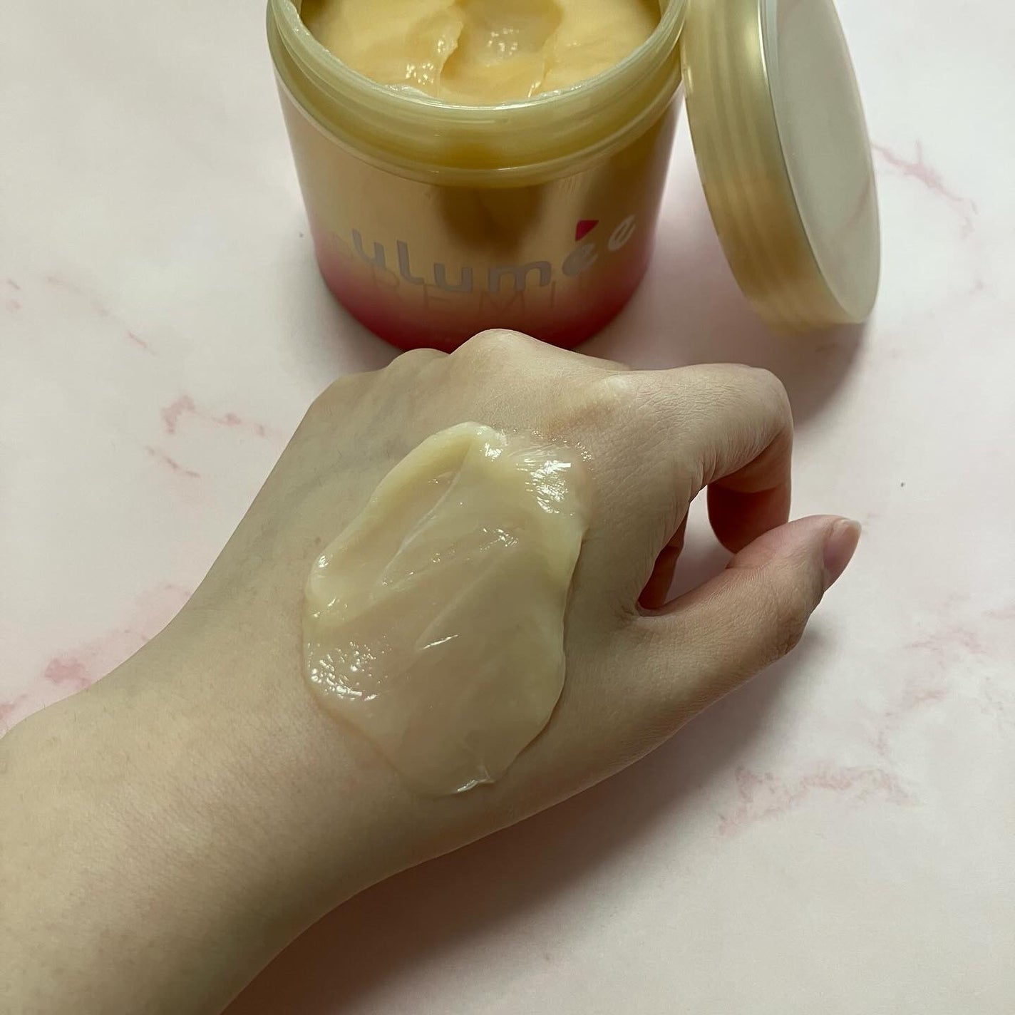 ウルミープレミアム リペアプロテイン ヘアマスク/ulumee/ヘアマスク・ヘアパックを使ったクチコミ(4枚目)