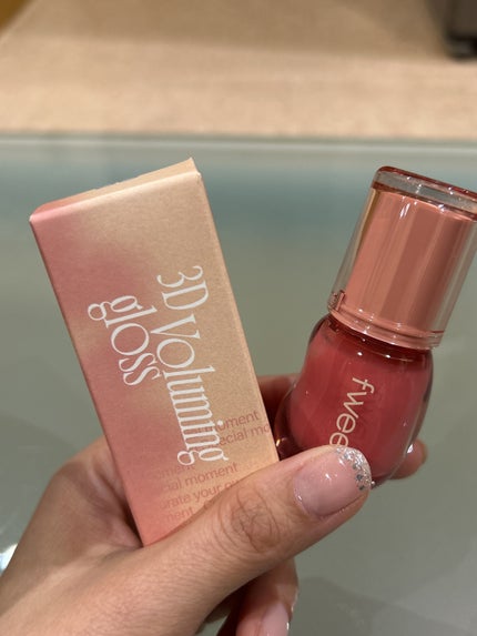 フィー 3Dボリューミンググロス/fwee/リップグロスを使ったクチコミ(2枚目)