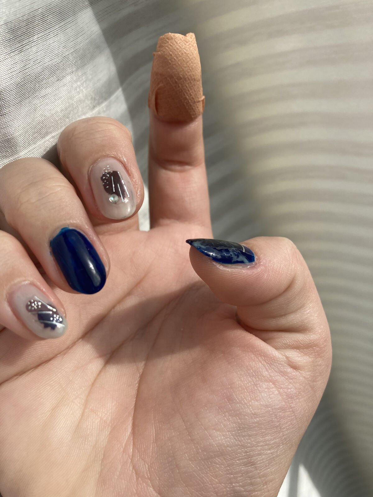 ヴェルニ ロング トゥニュ 763 リズム/CHANEL/マニキュアを使ったクチコミ（2枚目）