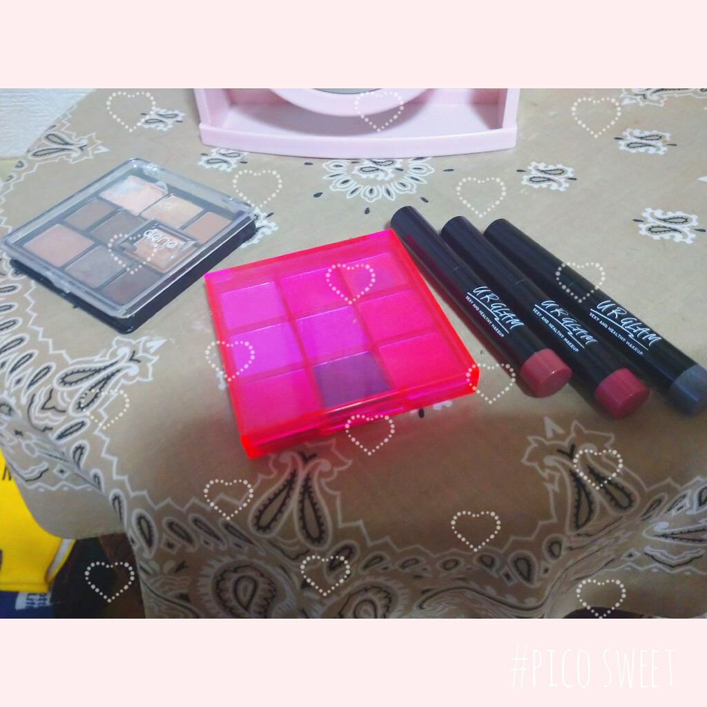 UR GLAM　BLOOMING EYE COLOR PALETTE/U R GLAM/アイシャドウパレットを使ったクチコミ（1枚目）