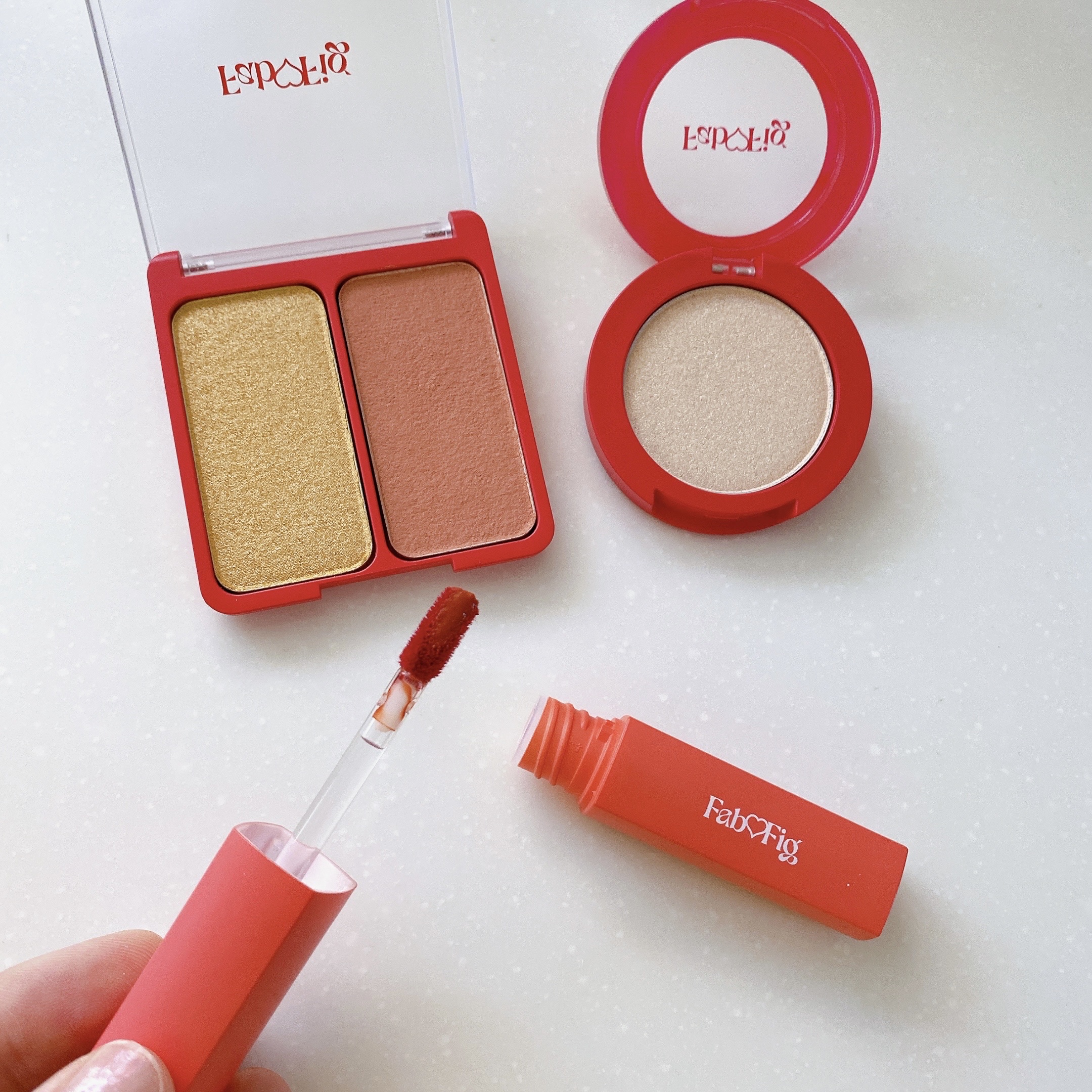 グローイングウォーターティント 03 メロウアプリコット/Fab Fig/リップティントを使ったクチコミ（2枚目）