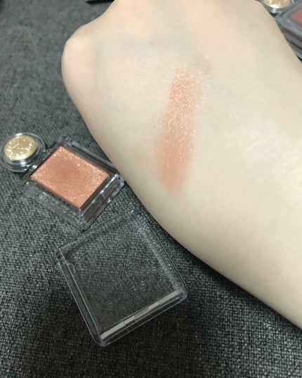 シャドーカスタマイズ/MAJOLICA MAJORCA/単色アイシャドウを使ったクチコミ(2枚目)