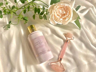 L'OCCITANE テール ド ルミエール ボディミルクのクチコミ「🌸L'OCCITANE🌸
テール ド ルミエール ボディミルク🧴

花のように香り、星のように.....」（1枚目）