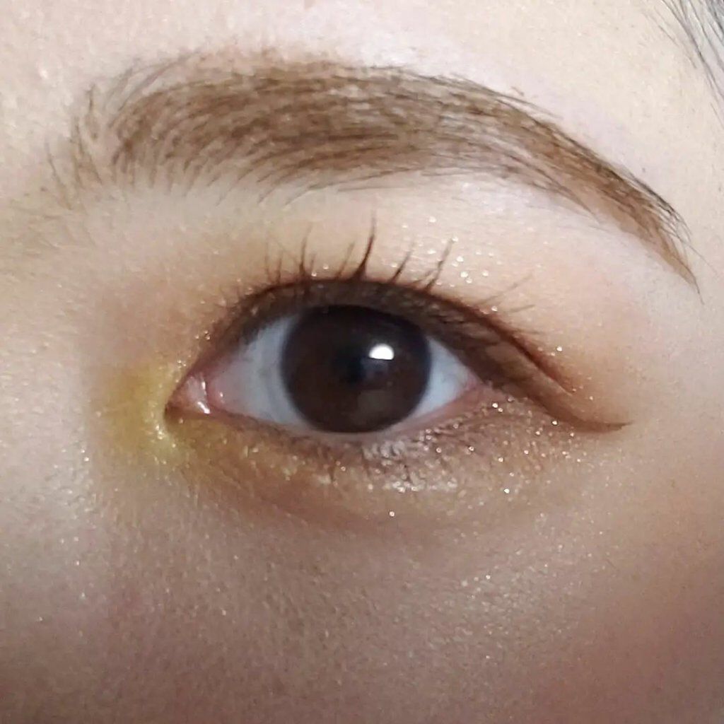 プレスド アイシャドー（レフィル） PR ホワイトゴールド A/shu uemura/単色アイシャドウを使ったクチコミ（3枚目）