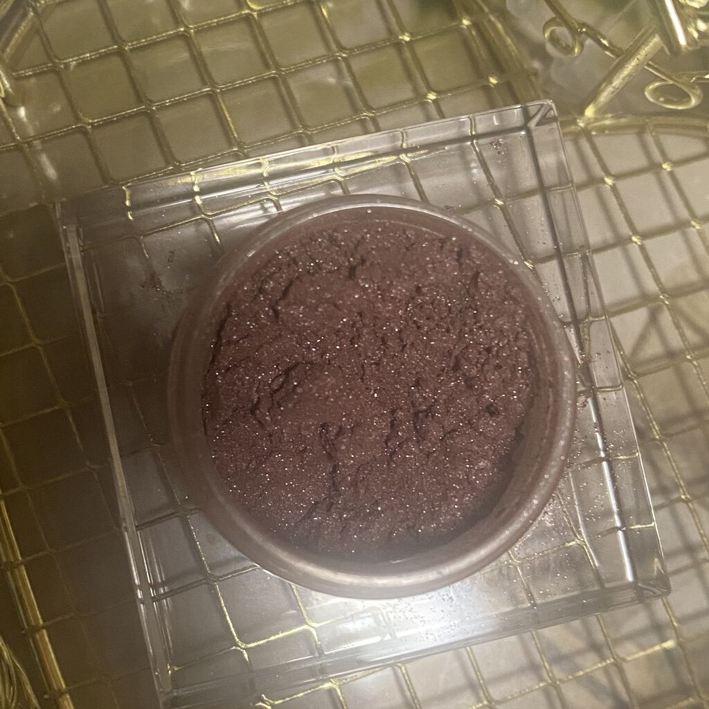 シマリングカラーヴェール ステートメント/THREE/単色アイシャドウを使ったクチコミ（2枚目）