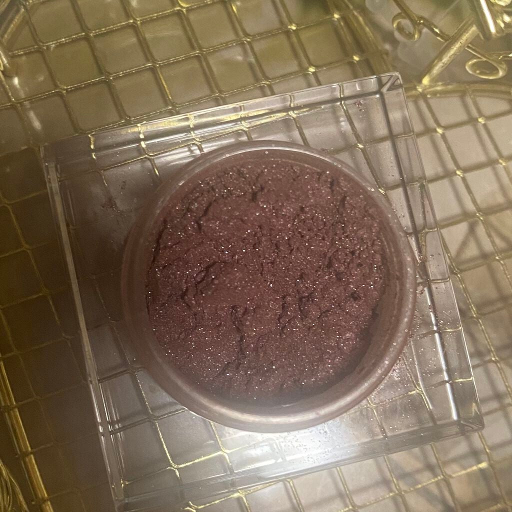 シマリングカラーヴェール ステートメント/THREE/単色アイシャドウを使ったクチコミ(2枚目)