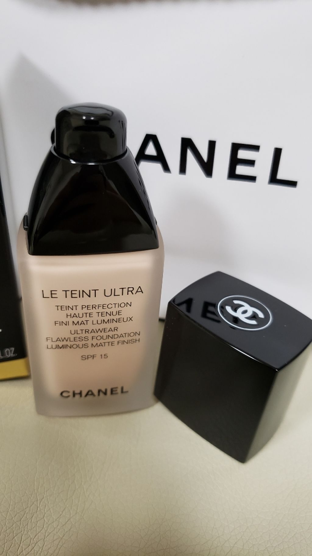 ル タン ウルトラ フリュイド/CHANEL/リキッドファンデーションを使ったクチコミ（2枚目）