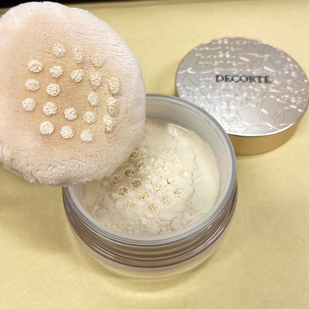 ノーセバム　ミネラルカラーパウダー　/innisfree/ルースパウダーを使ったクチコミ（2枚目）