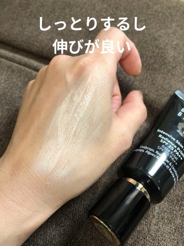 インテンシブ セラム ファンデーション W-046 ウォームベージュ/BOBBI BROWN/リキッドファンデーションを使ったクチコミ（3枚目）