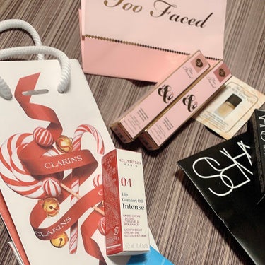 リッチ＆ダズリン ハイシャイン スパークリング リップグロス クレイジー リッチ/Too Faced/リップグロスを使ったクチコミ（1枚目）