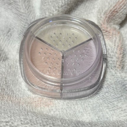 ステイフィクサーマルチカラーパウダー/wakemake/ルースパウダーを使ったクチコミ(2枚目)