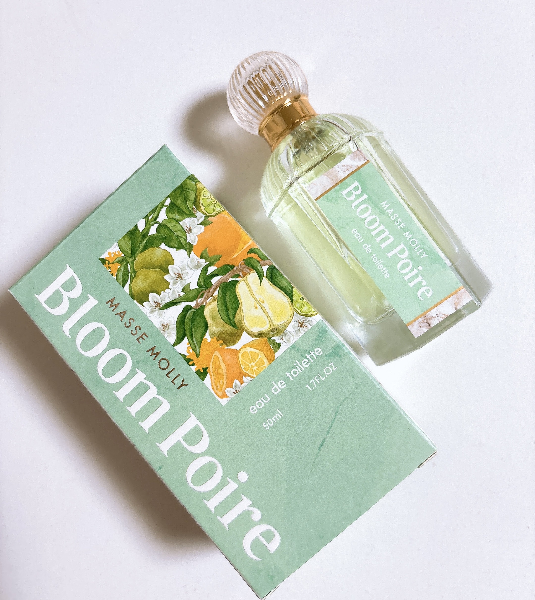 爽やかな香り🍋‍🟩
ーーーーーーーーーーーーーーーーーーーー


爽やかな香りが好きで日常的に使える香水を探していた時に見つけました！



私は香りで気分が悪くなりやすいみたいで買う前は長時間付けていても大丈夫なものを探していました！