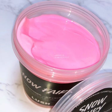 ラッシュ フェアリーキャンディ ボディコンディショナーのクチコミ「LUSH フェアリーキャンディ ボディコンディショナー。



アボカドバターとマンゴーバター.....」（2枚目）