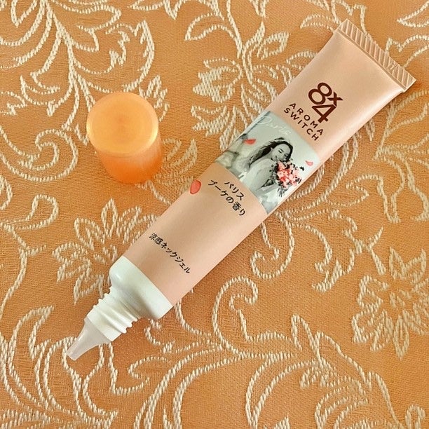 8x4 アロマスイッチ 涼感ネックジェル パリスブーケの香り/8x4/デオドラント・制汗剤を使ったクチコミ(4枚目)